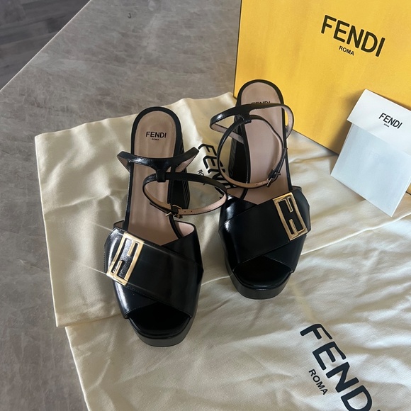 Fendi women’s pump Zucca - Picture 6 of 7